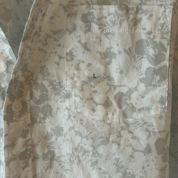 Express Collar Button Down Men’s Shirt - Picture 3 of 5